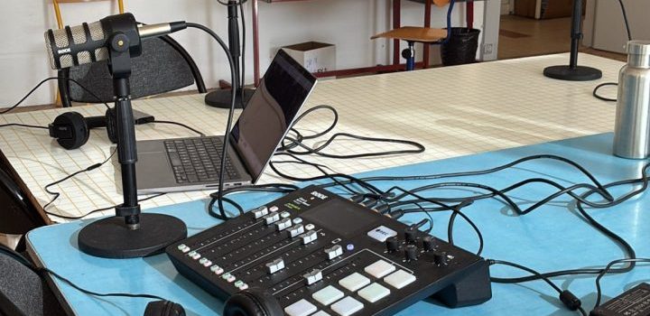 L’émission de Radio Arc-en-Ciel en direct dans la classe !